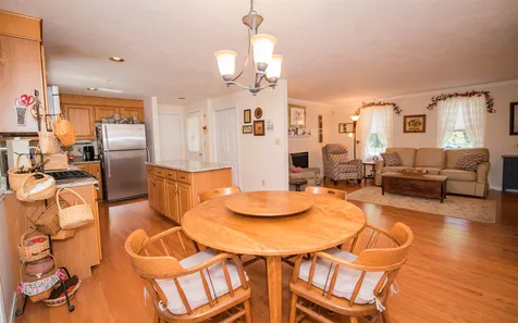 23 Saint John Lane Hampstead NH 03841