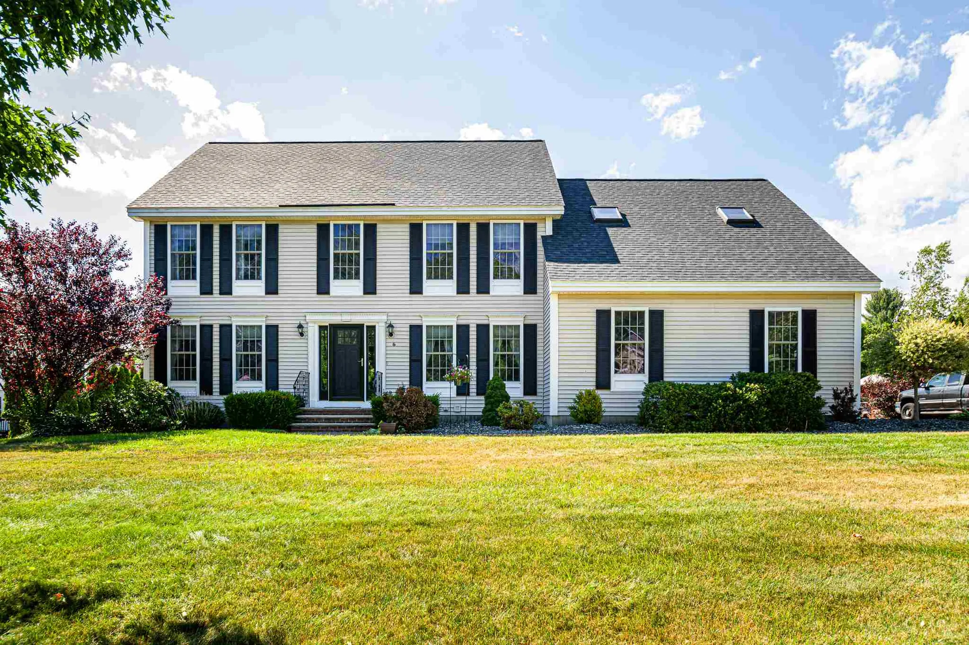 6 Waldron Road Salem NH 03079