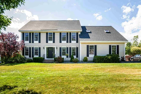 6 Waldron Road Salem NH 03079