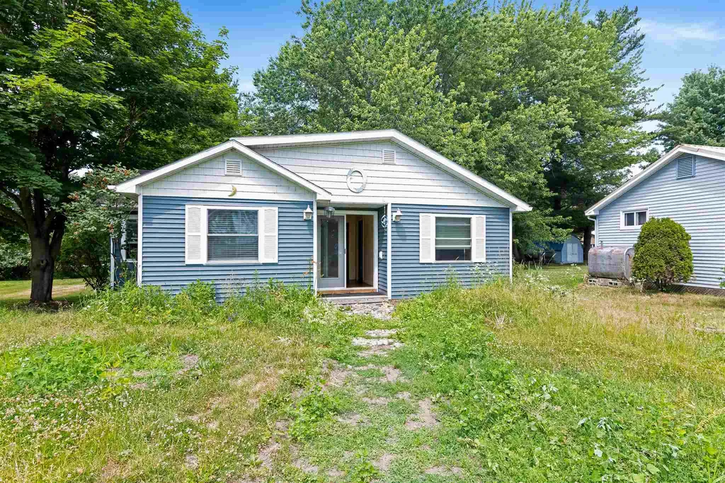 23 Mooney Drive Alburgh VT 05440