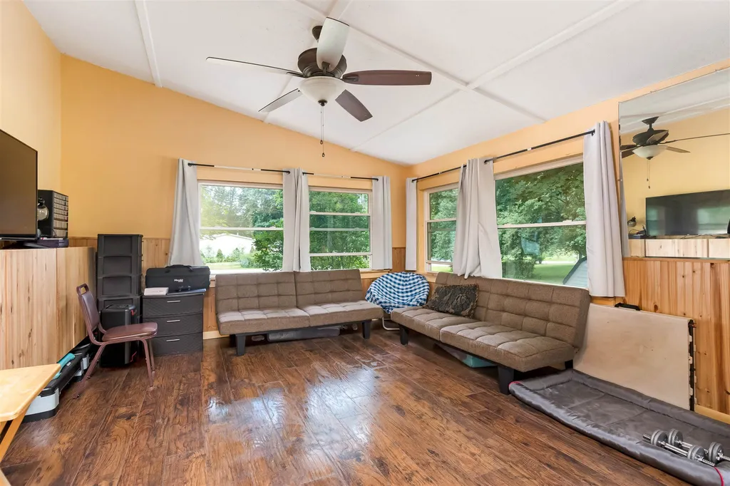 23 Mooney Drive Alburgh VT 05440