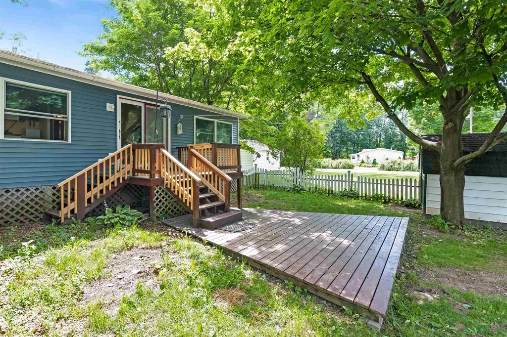 23 Mooney Drive Alburgh VT 05440