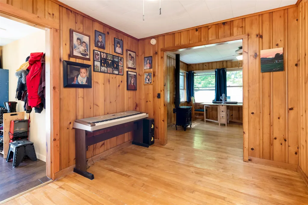 23 Mooney Drive Alburgh VT 05440