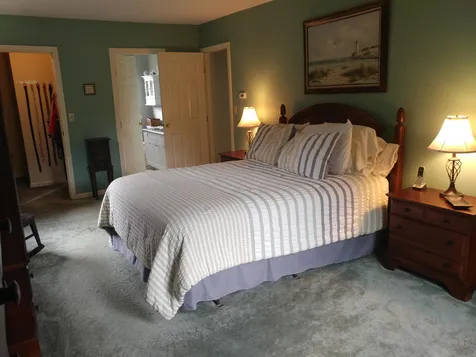 5 Robin Lane East Kingston NH 03827