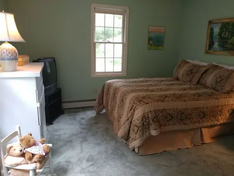 5 Robin Lane East Kingston NH 03827