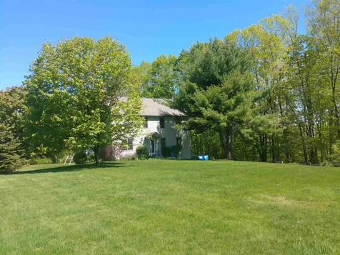 5 Robin Lane East Kingston NH 03827