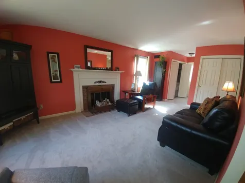 5 Robin Lane East Kingston NH 03827