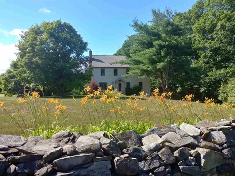 5 Robin Lane East Kingston NH 03827