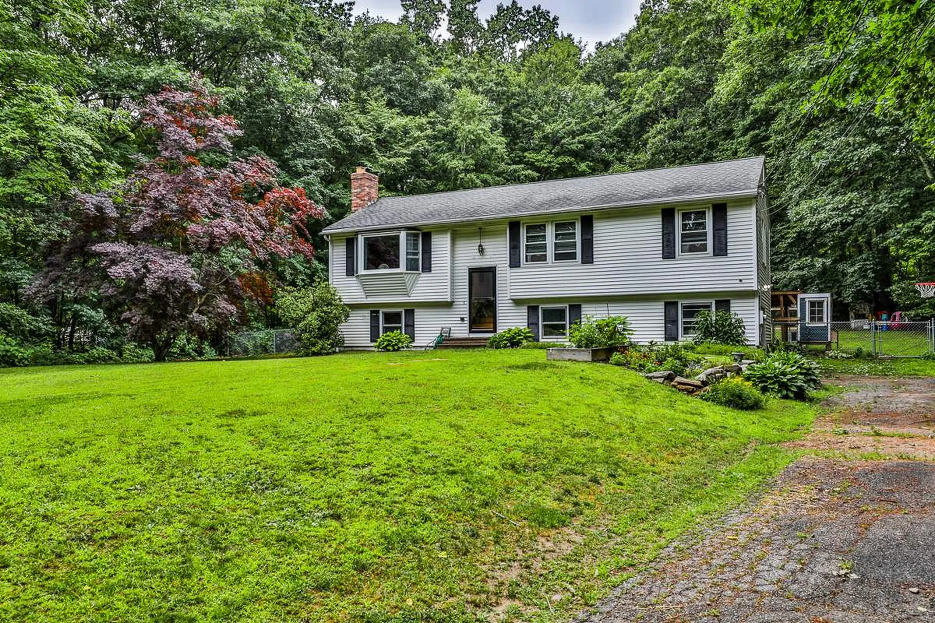 2 Pingree Hill Road Derry NH 03038