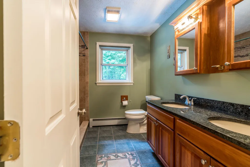 3 Goonan Road Hooksett NH 03106