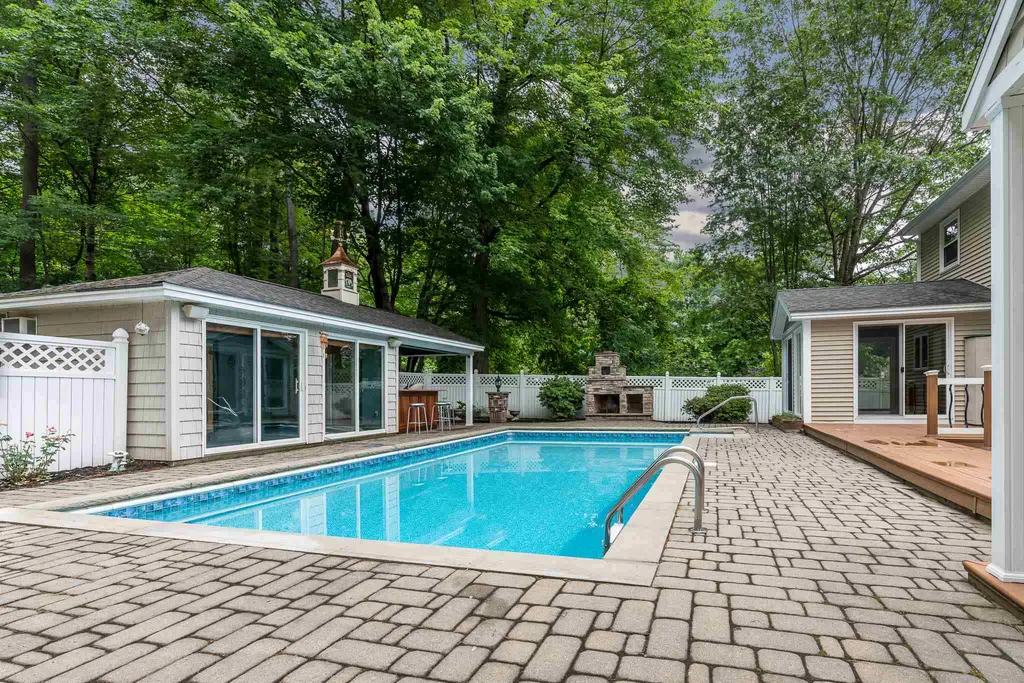 3 Goonan Road Hooksett NH 03106