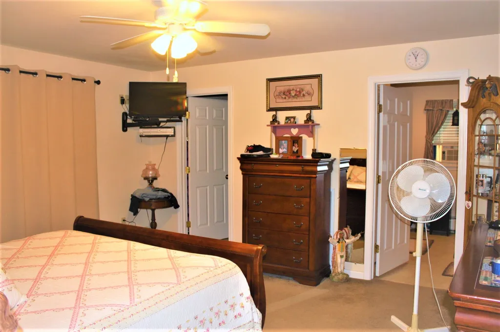 24 Sturtevant Street Franklin NH 03235