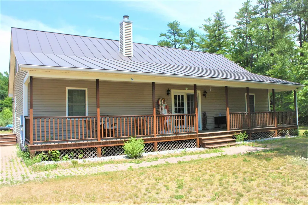 24 Sturtevant Street Franklin NH 03235