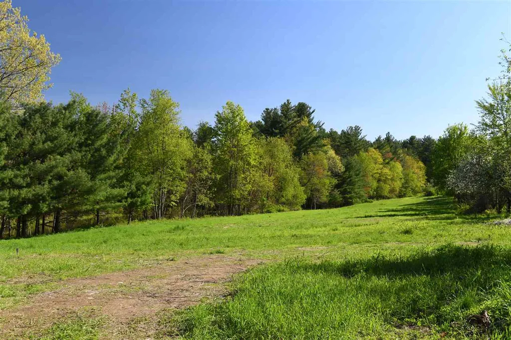 184 Federal Hill Road Hollis NH 03049