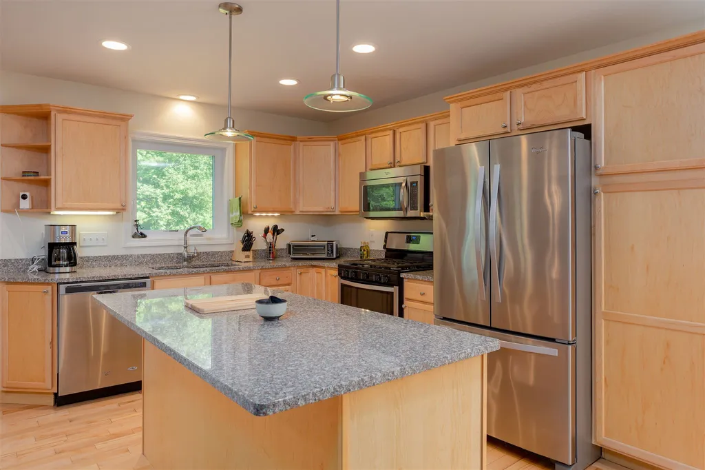 62 Bay Hollow Lane Colchester VT 05446