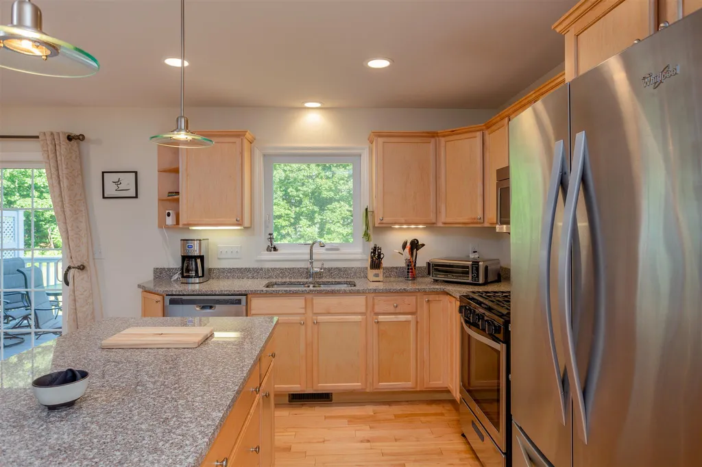 62 Bay Hollow Lane Colchester VT 05446