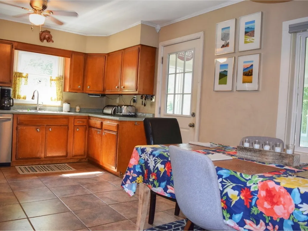 27 Clinton Street South Burlington VT 05403