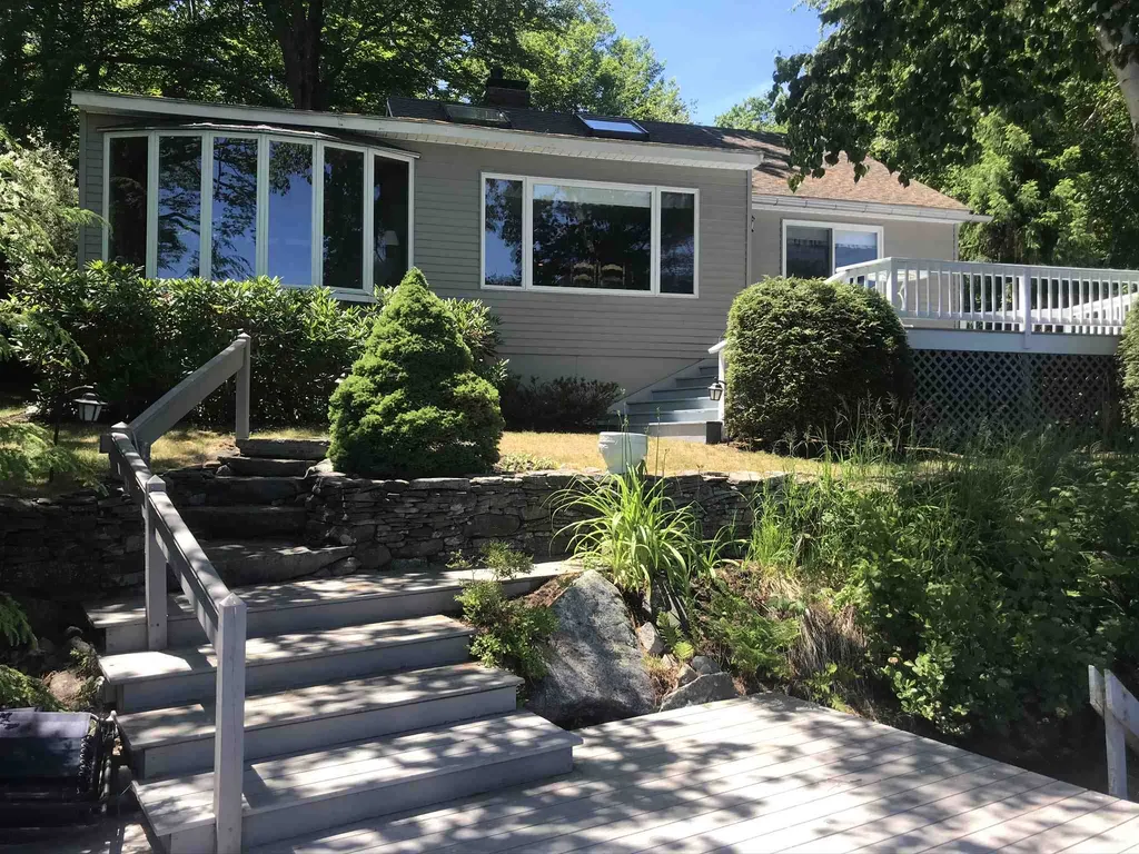 11 Walts Lane Wolfeboro NH 03894