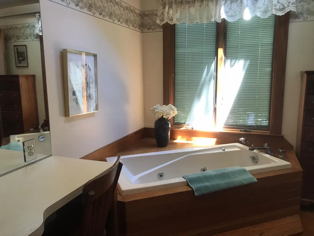 11 Walts Lane Wolfeboro NH 03894