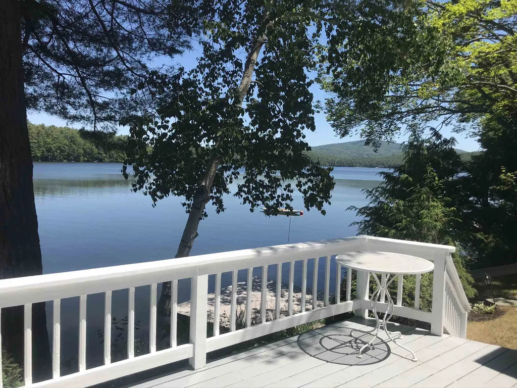 11 Walts Lane Wolfeboro NH 03894