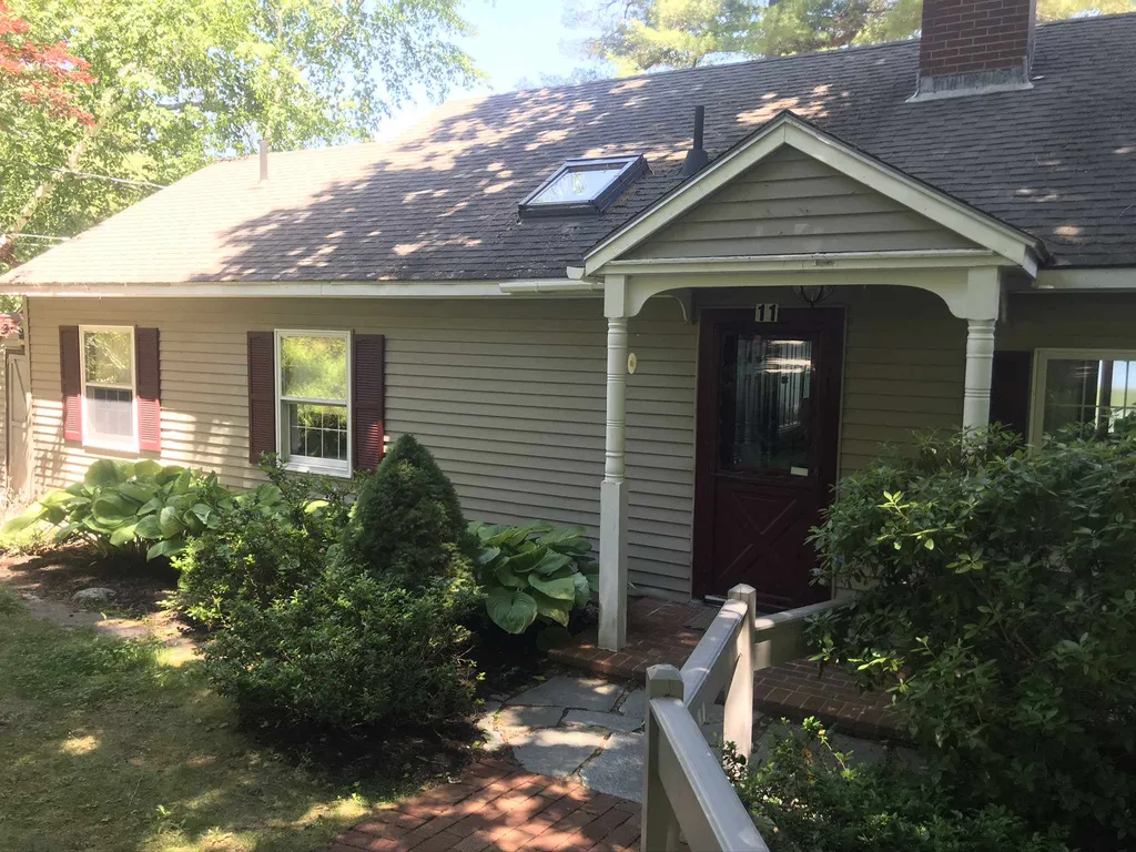 11 Walts Lane Wolfeboro NH 03894