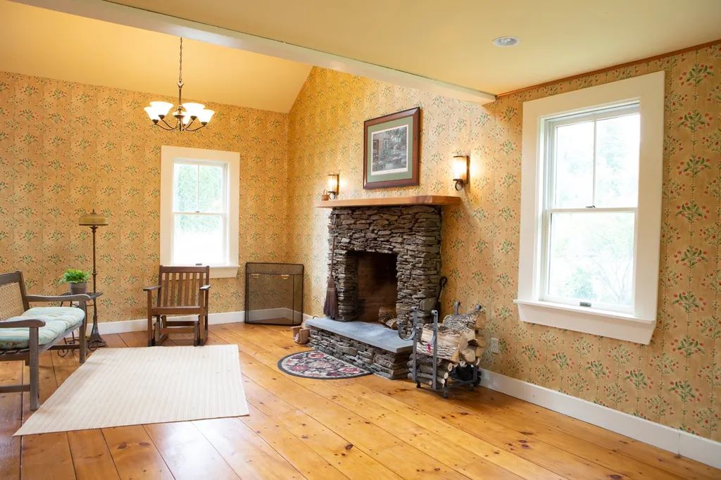 178 Richmond Road Hinesburg VT 05461