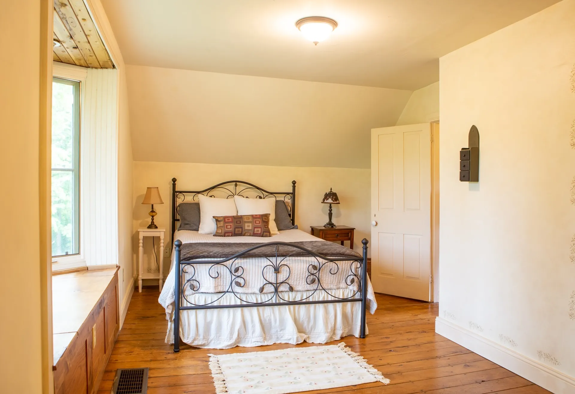 178 Richmond Road Hinesburg VT 05461