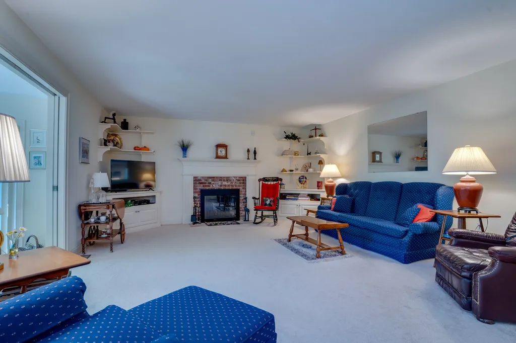 8 Baron Road Hampton NH 03842