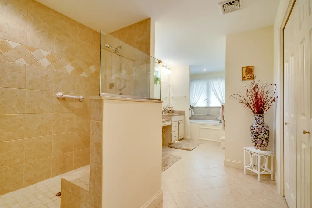 8 Baron Road Hampton NH 03842