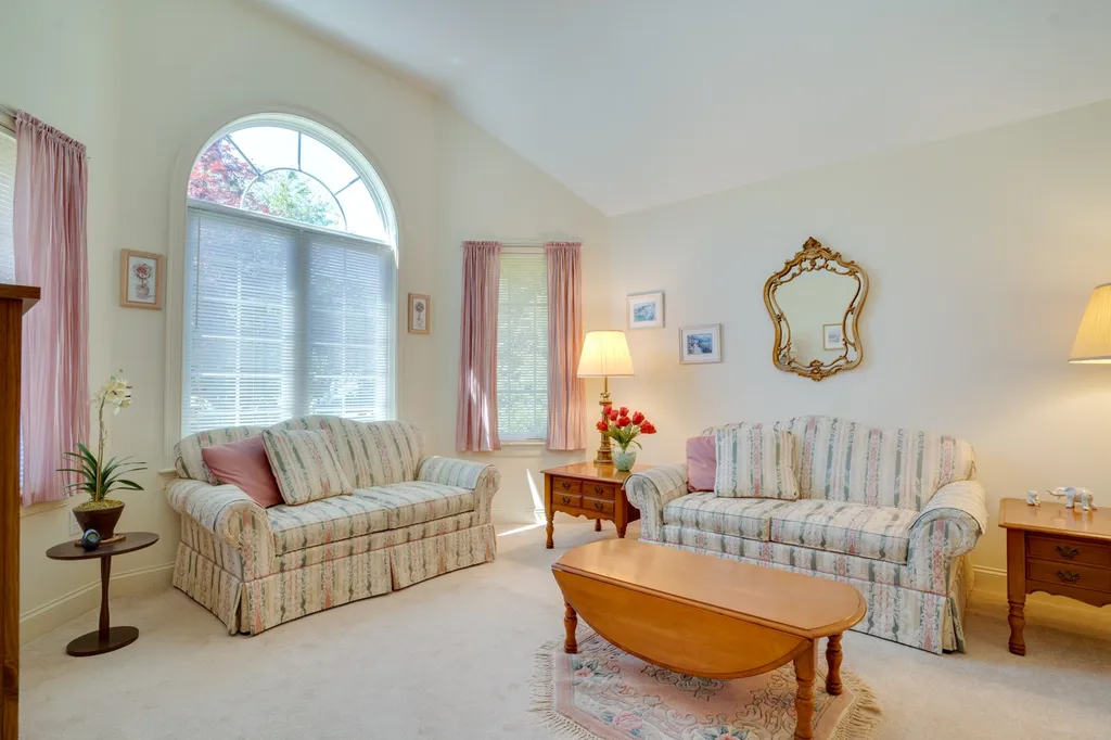 8 Baron Road Hampton NH 03842