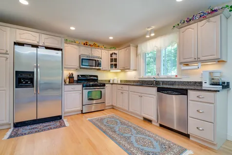 8 Baron Road Hampton NH 03842