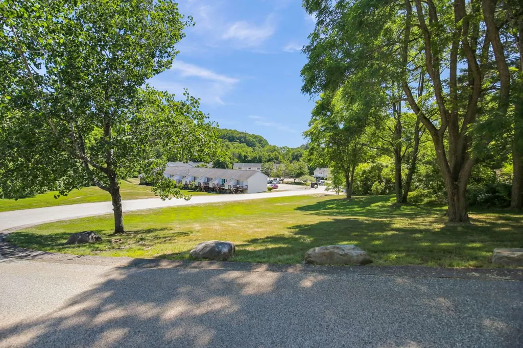 881 Mammoth Road Manchester NH 03104