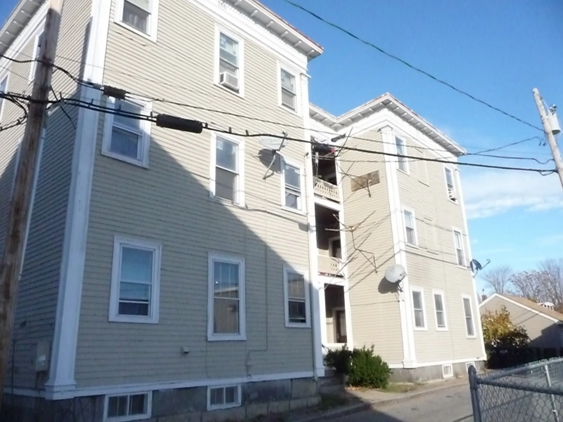 293-295-297 Amherst Street Manchester NH 03104