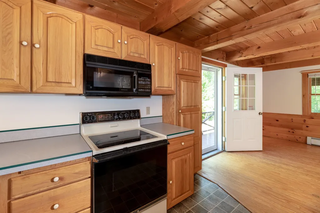 39 Robin Way Meredith NH 03253