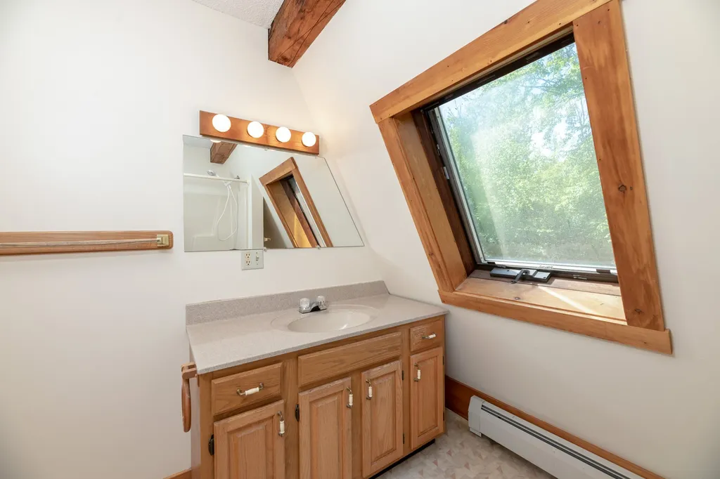 39 Robin Way Meredith NH 03253