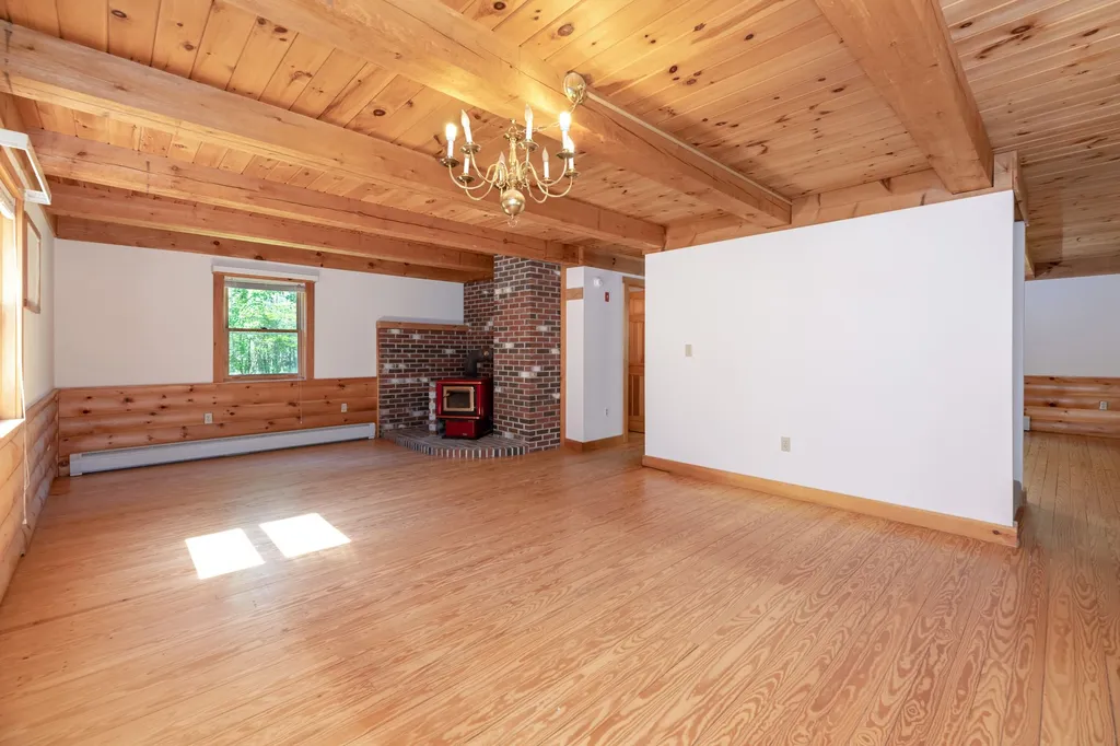 39 Robin Way Meredith NH 03253