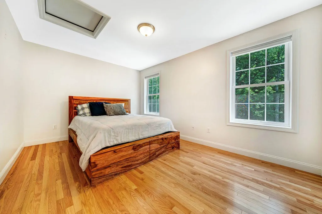 1 Kinsley Drive Newton NH 03858
