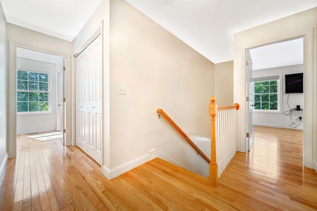 1 Kinsley Drive Newton NH 03858