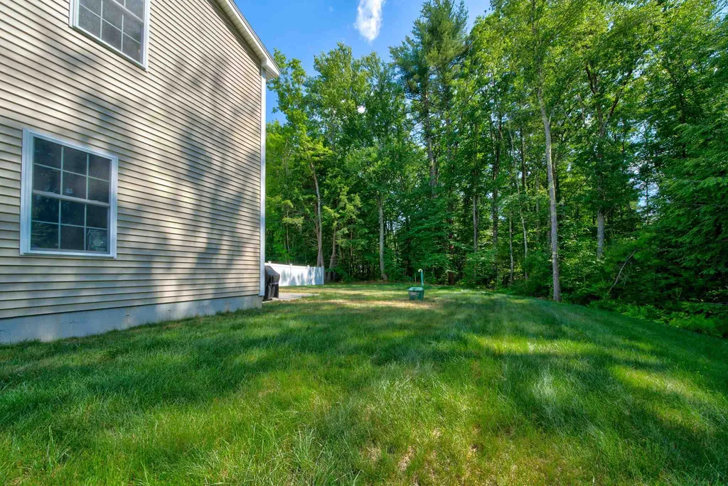 1 Kinsley Drive Newton NH 03858