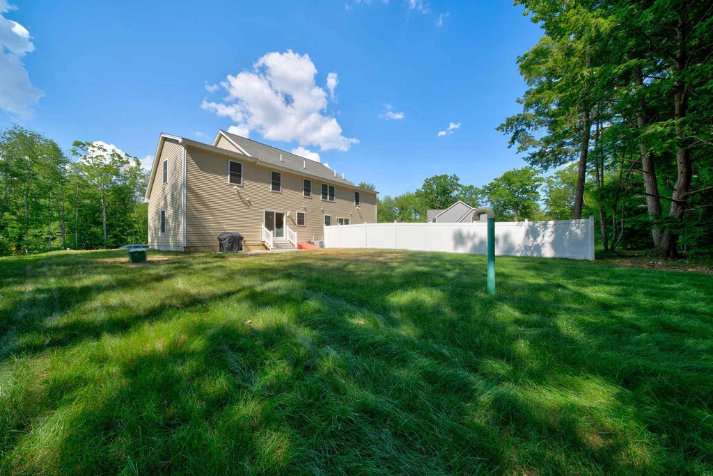 1 Kinsley Drive Newton NH 03858