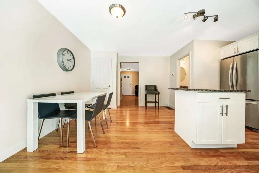 1 Kinsley Drive Newton NH 03858