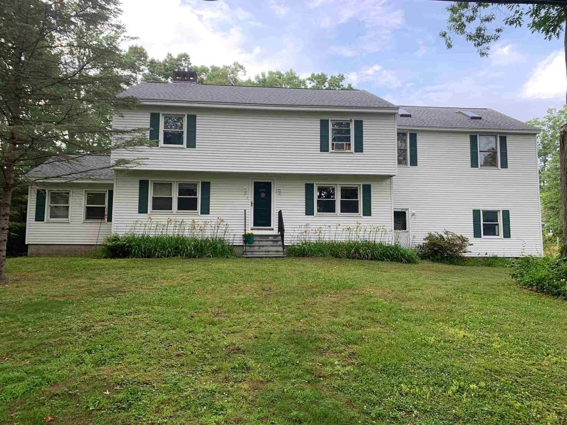 92 Adams Road Londonderry NH 03053