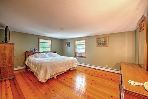 92 Adams Road Londonderry NH 03053