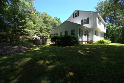 92 Adams Road Londonderry NH 03053
