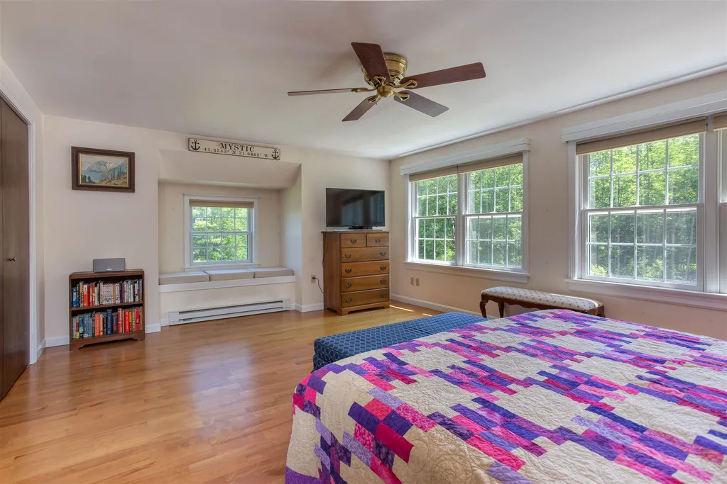 32 Warren Road Enfield NH 03748