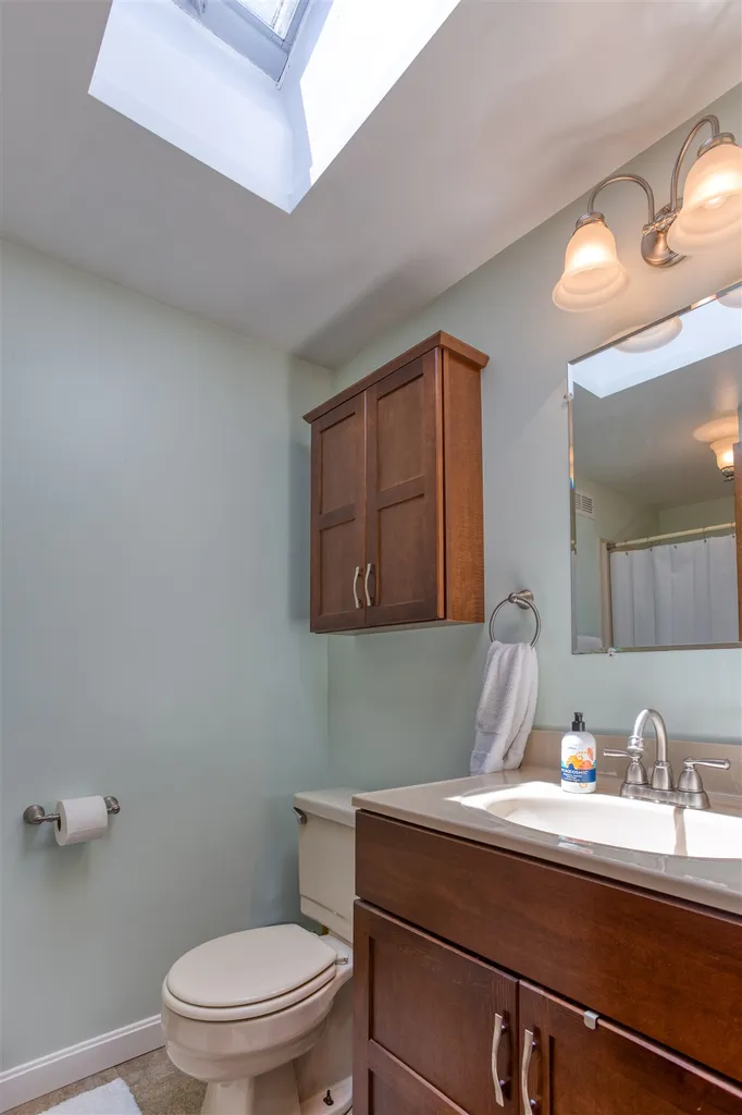 32 Warren Road Enfield NH 03748