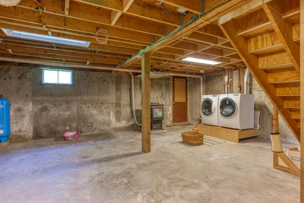 32 Warren Road Enfield NH 03748
