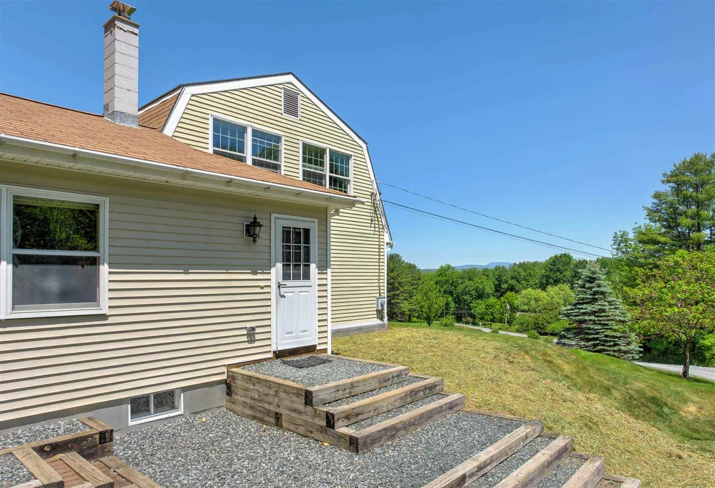 32 Warren Road Enfield NH 03748