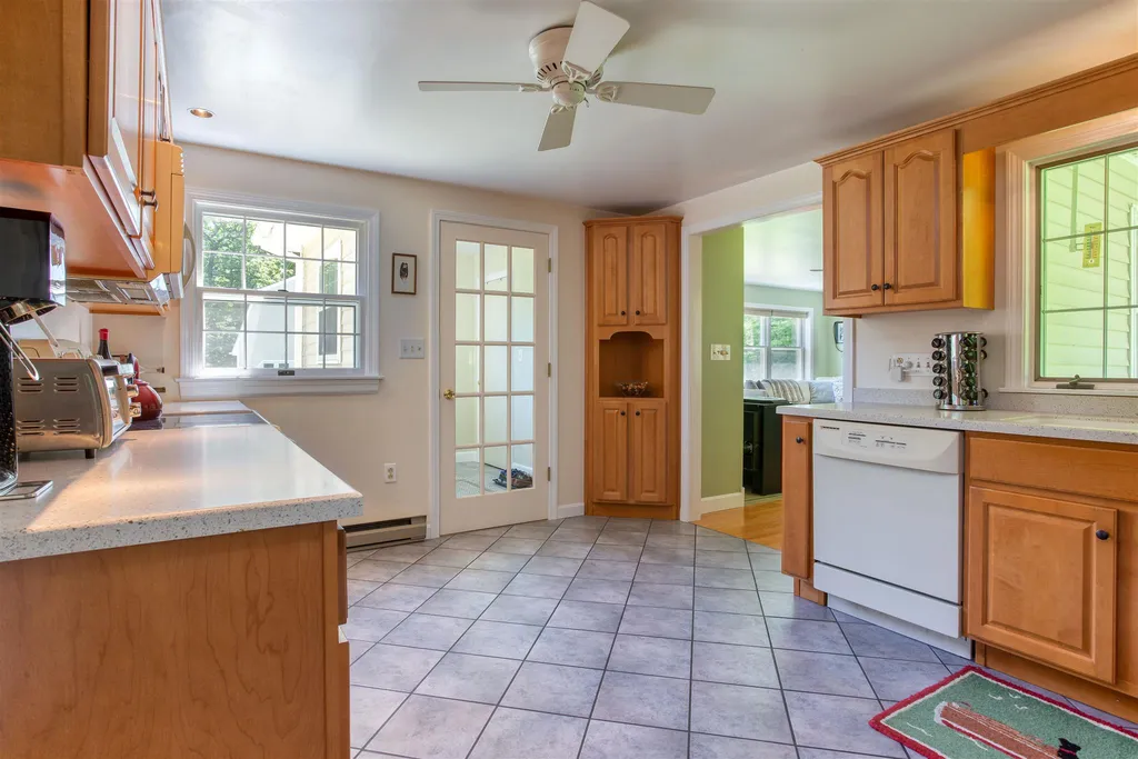 32 Warren Road Enfield NH 03748