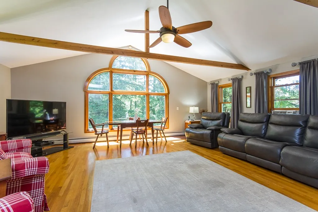 871 Rush Road Henniker NH 03242